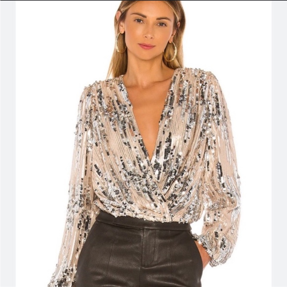 Astr The Label Primadonna Champagne Sequin Top
